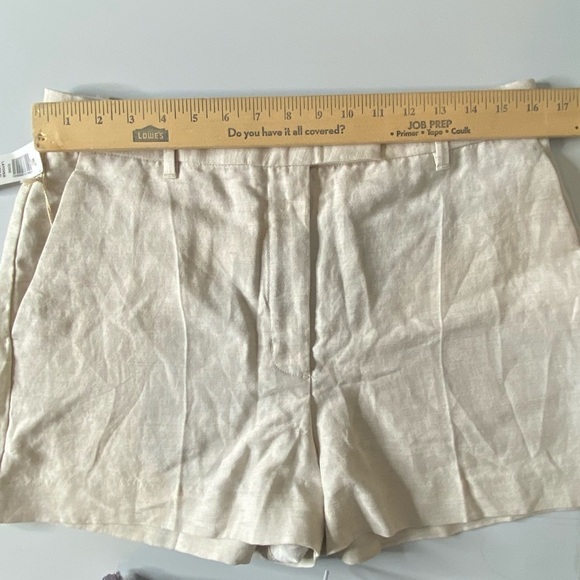 Aritzia Wilfred sz 12 Beige Layover Linen & Tencel, 3” Inseam, High Rise Shorts - Picture 9 of 14